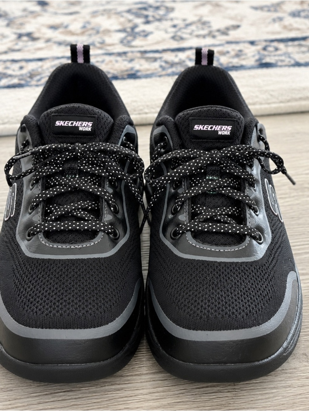 Skechers Work Women’s Black Memory Foam Slip-Resistant Shoes Size 8.5